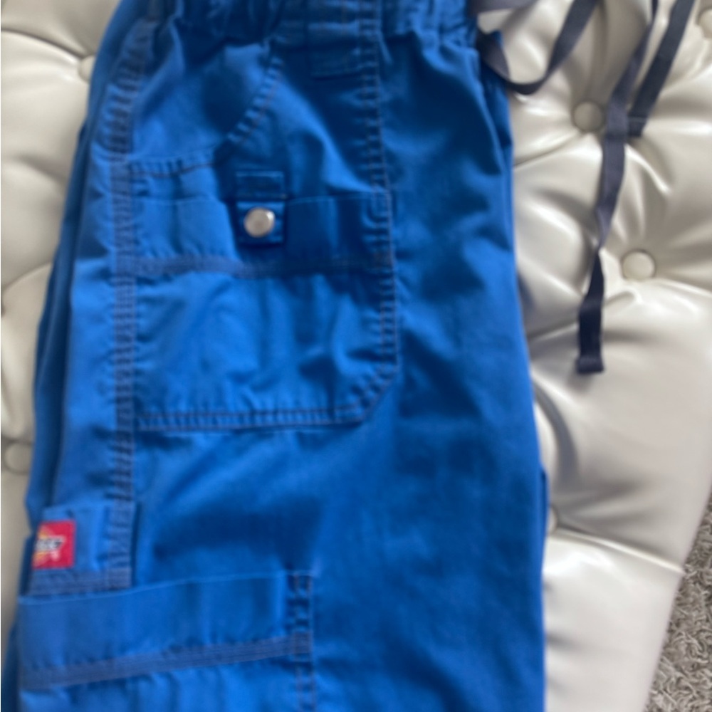 Dickies cargo scrub bottoms. 
blue, comfortable small elastic and draw  used